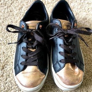 Ladies fashion sneakers, worn a handful of times!